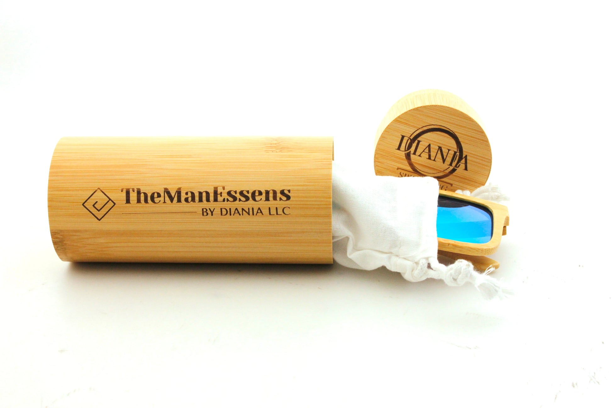 Teixereta bamboo wood sunglasses inside cotton bag and bamboo tube case
