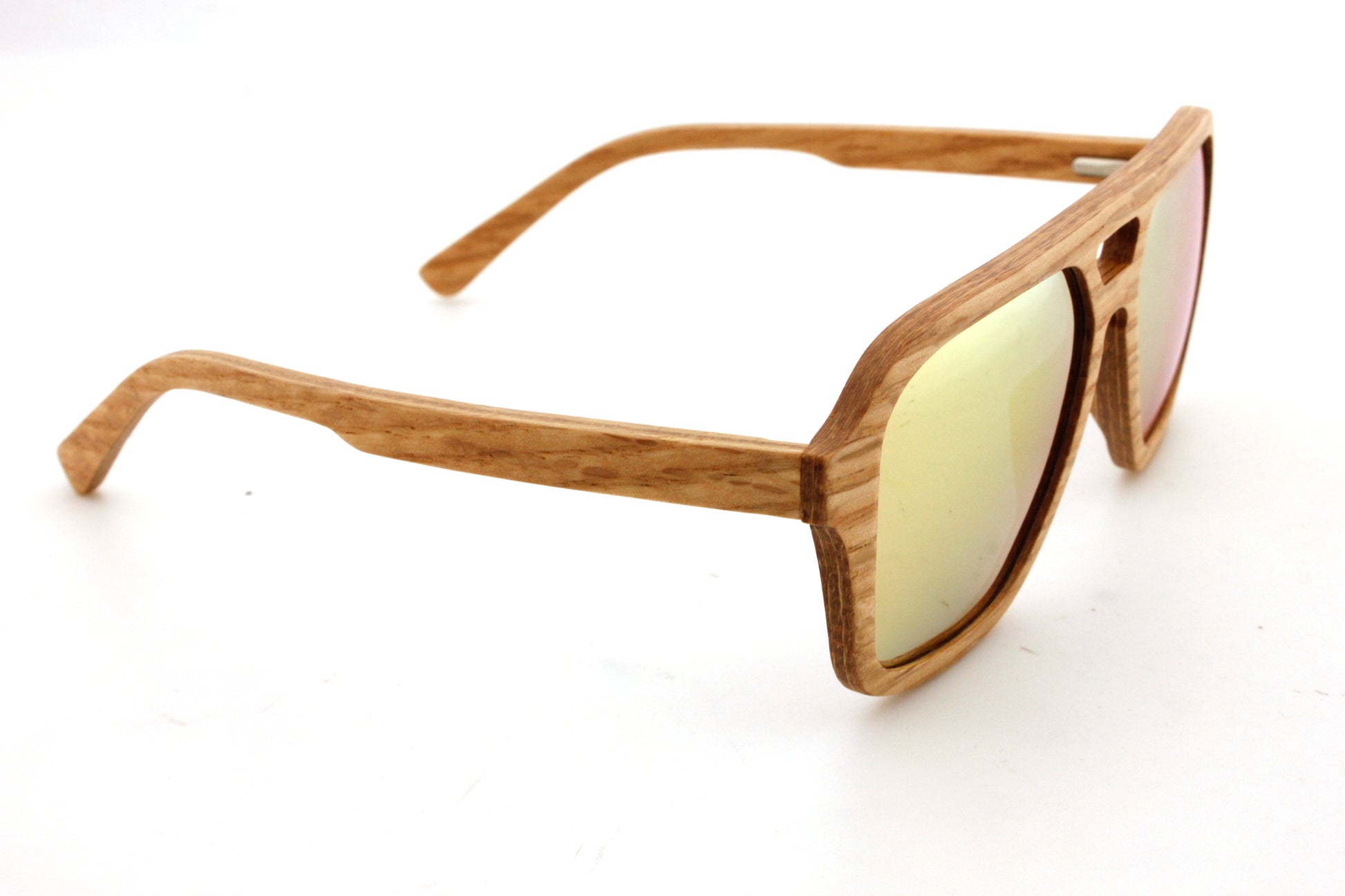 Bèrnia layered oak wood sunglasses view from the right