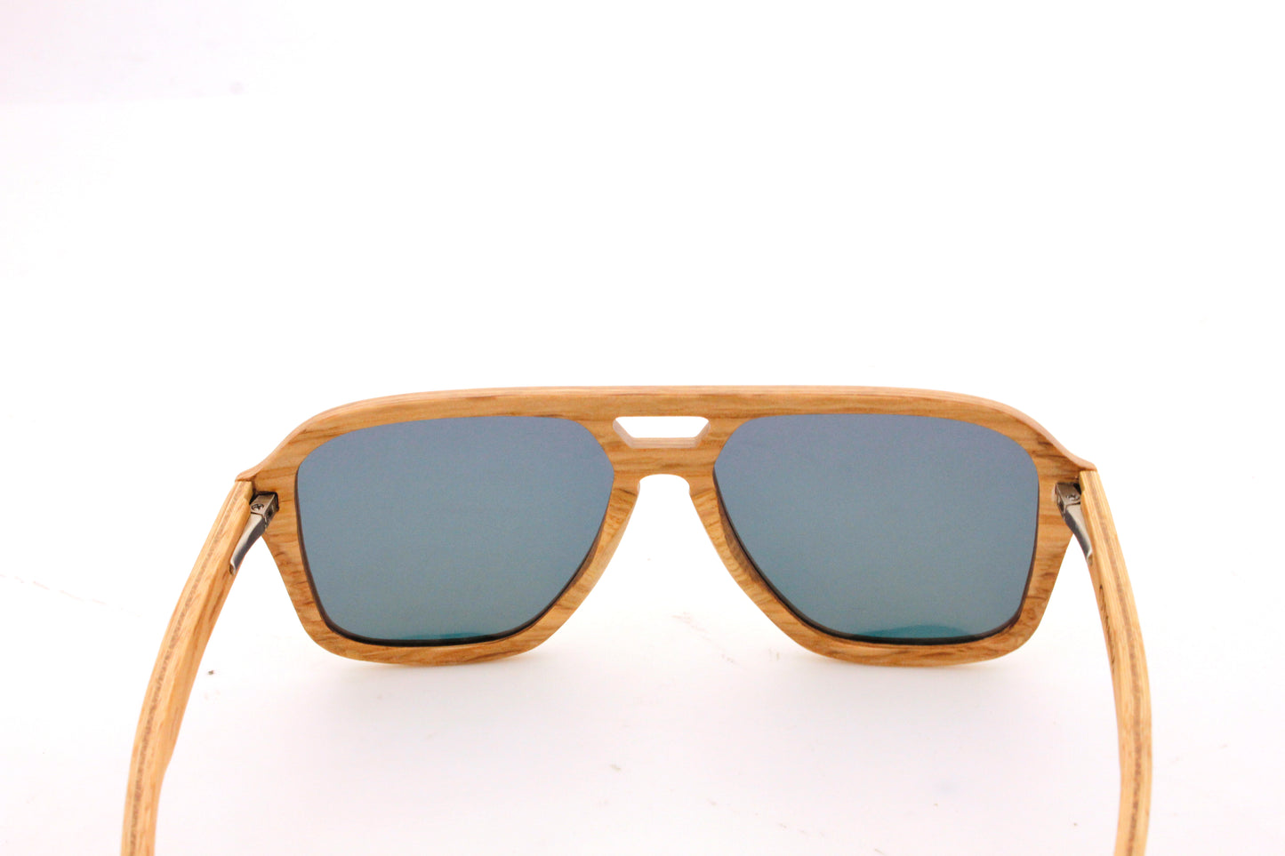 Bèrnia layered oak wood sunglasses view from the back