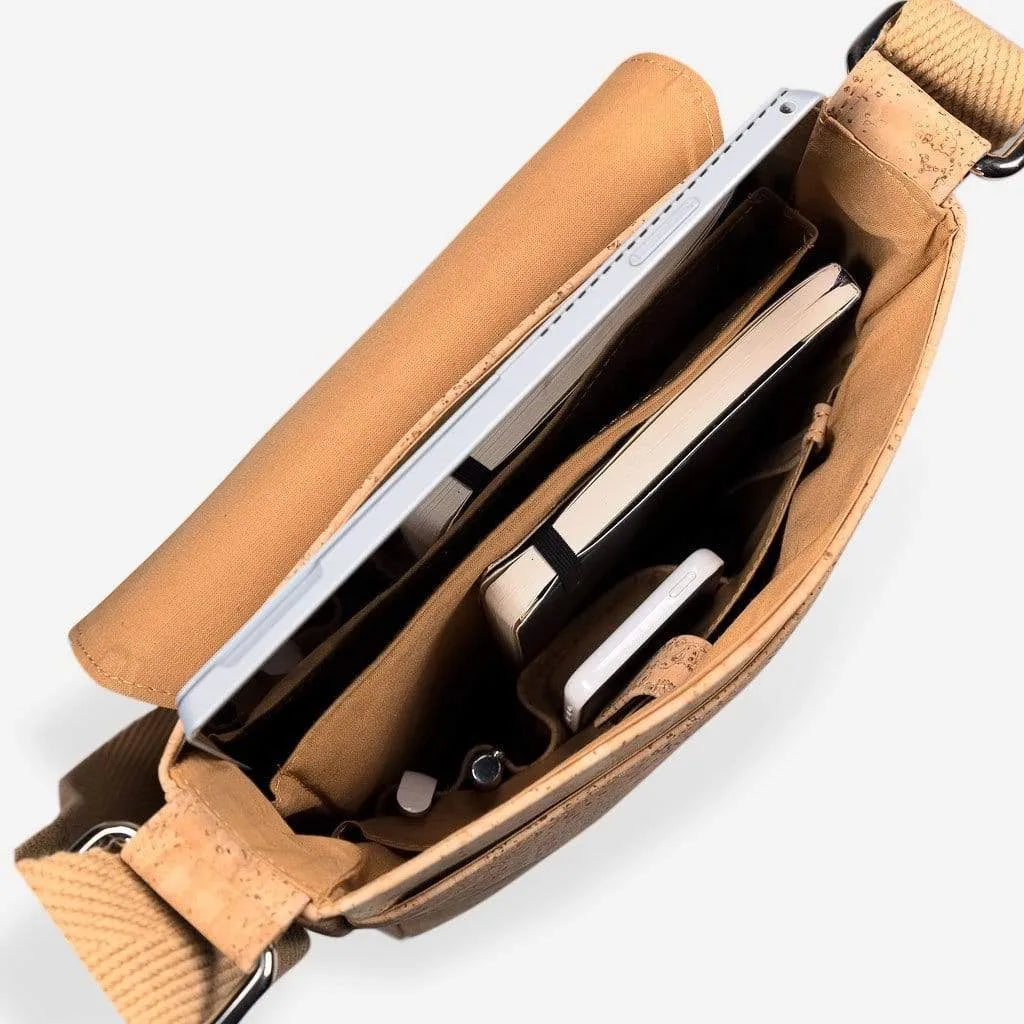 Corkor Vegan Messenger Bag Medium