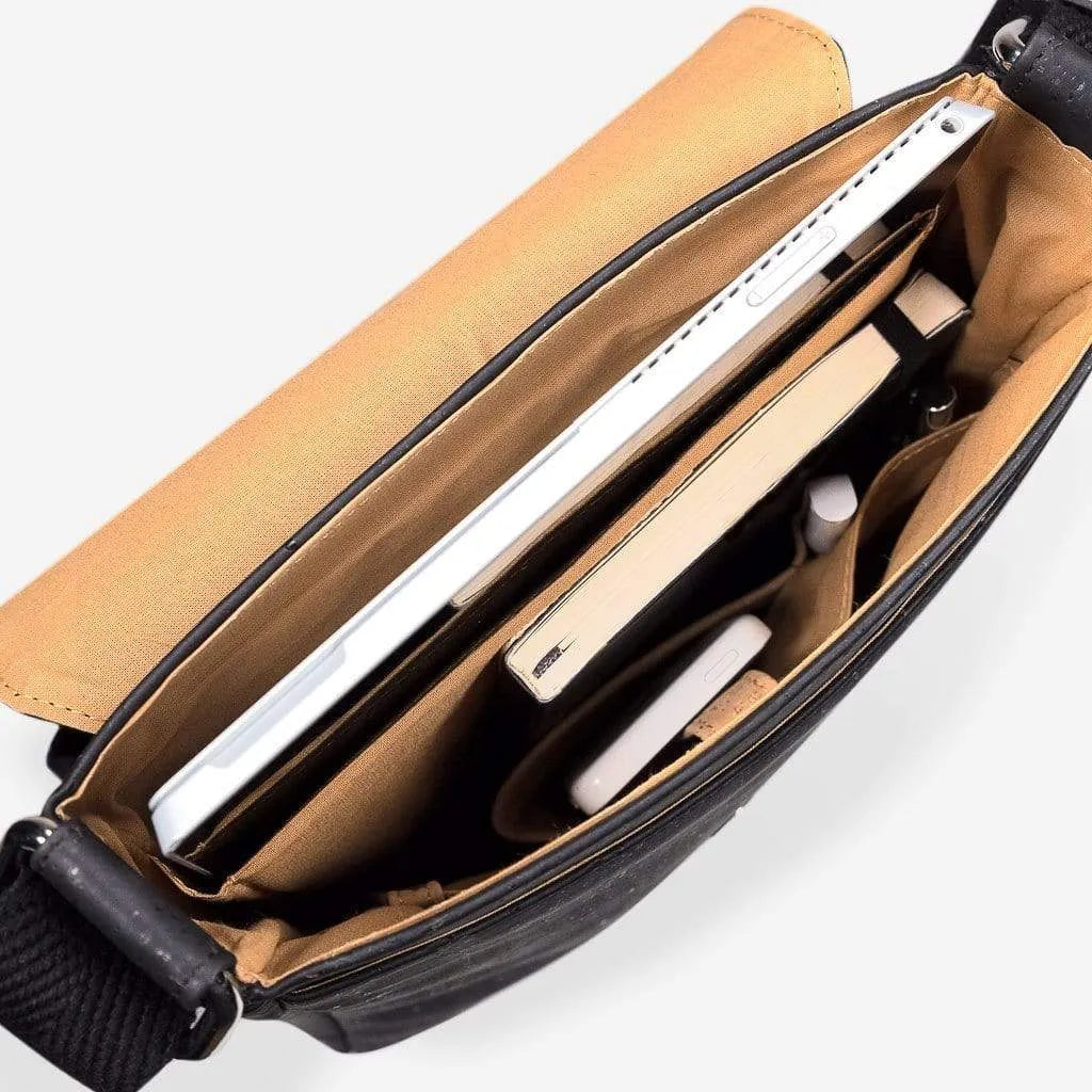 Corkor Vegan Messenger Bag Medium